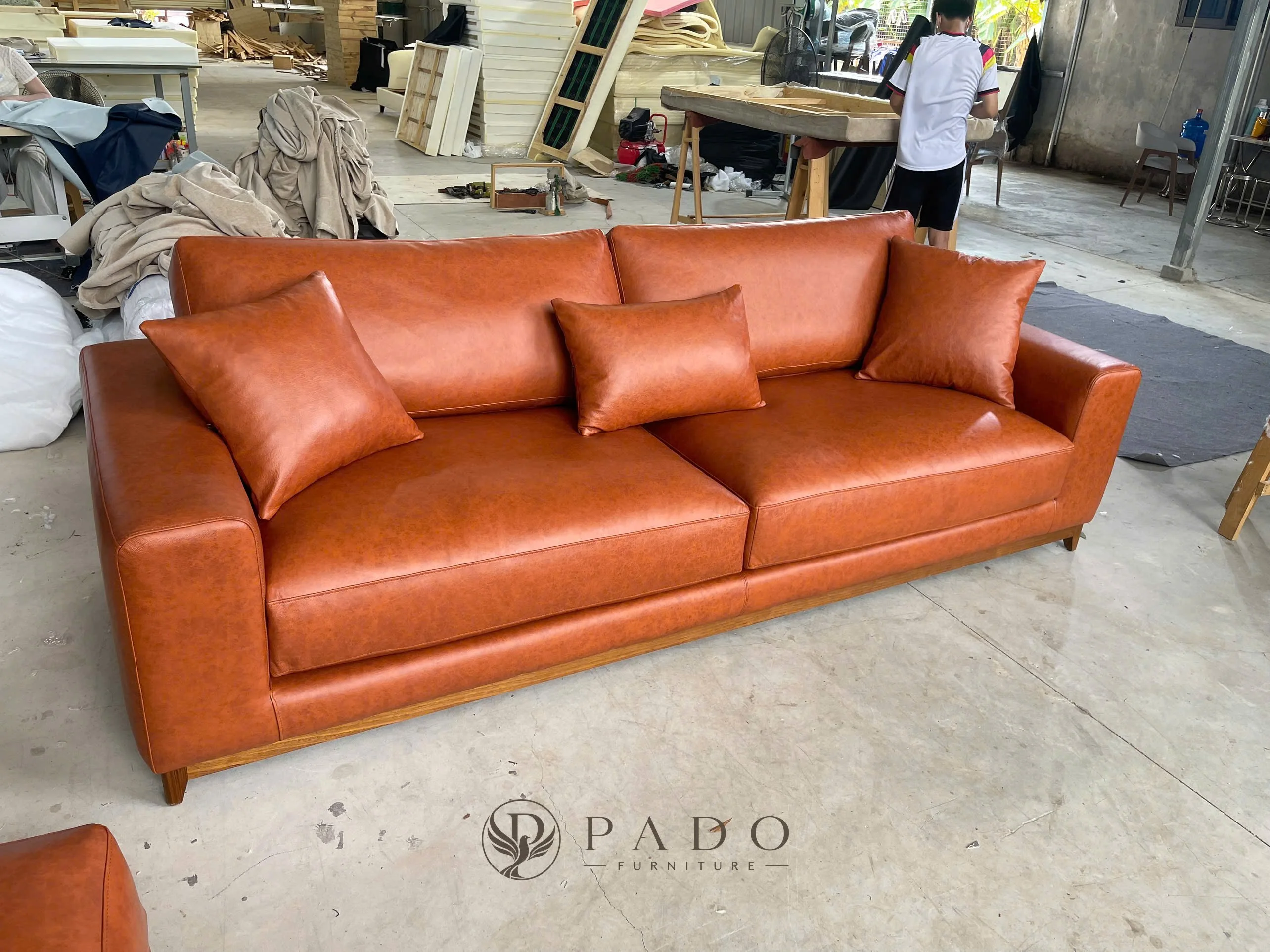 Sofa da nâu đất nổi bật - ảnh sản phẩm