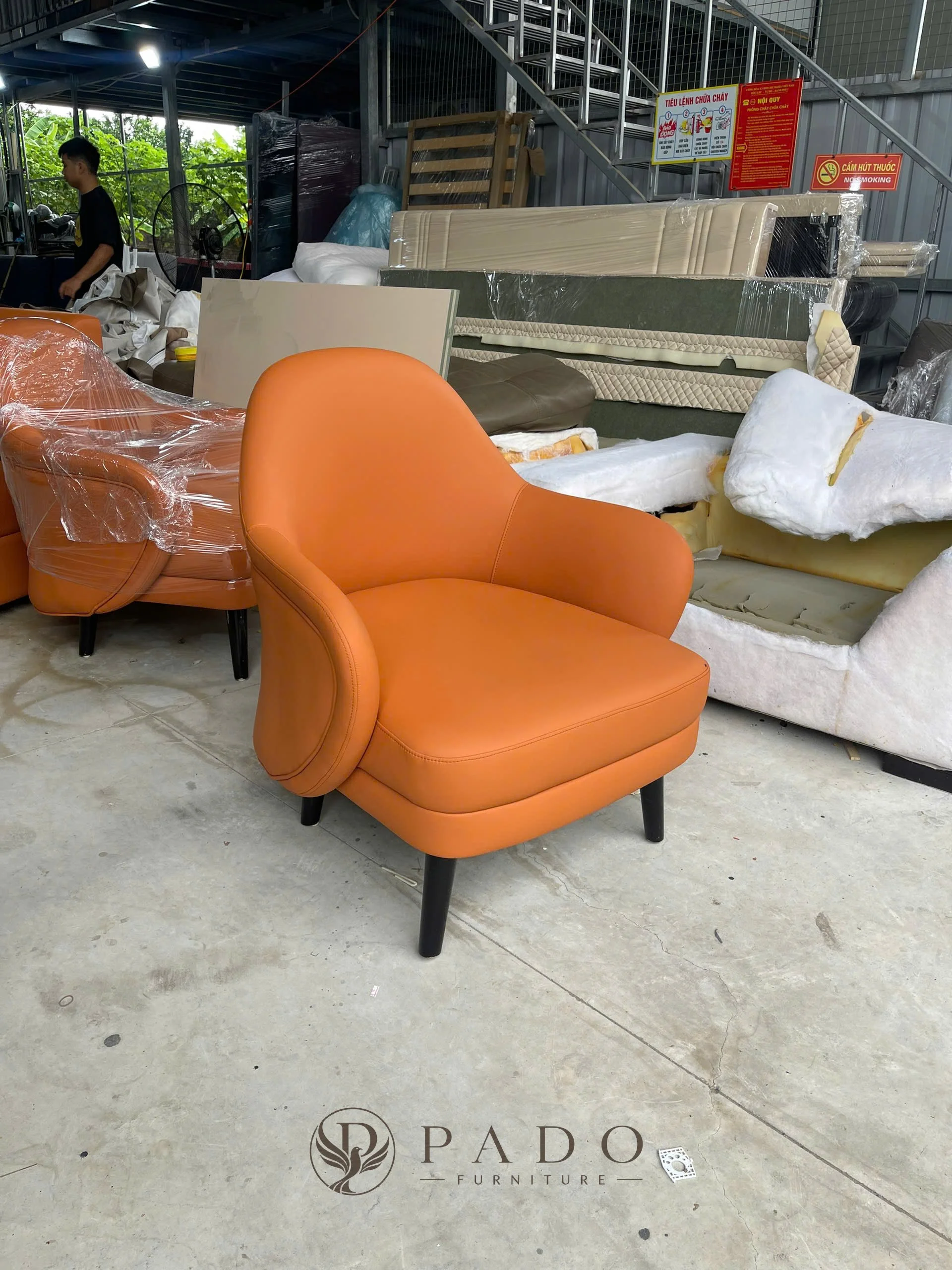 Sofa da nâu đất nổi bật - ảnh sản phẩm